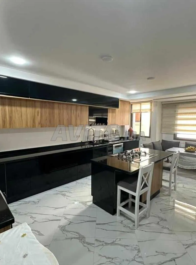Appartement meublé à vendre quartier Moudjahidine