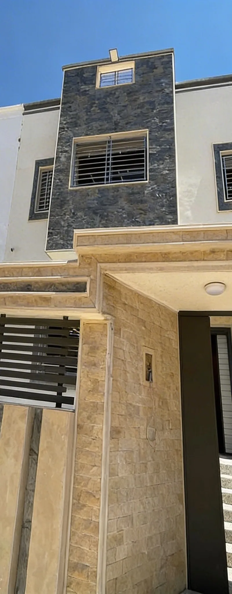 Villa moderne neuve à vendre Riad Toulal, Meknès