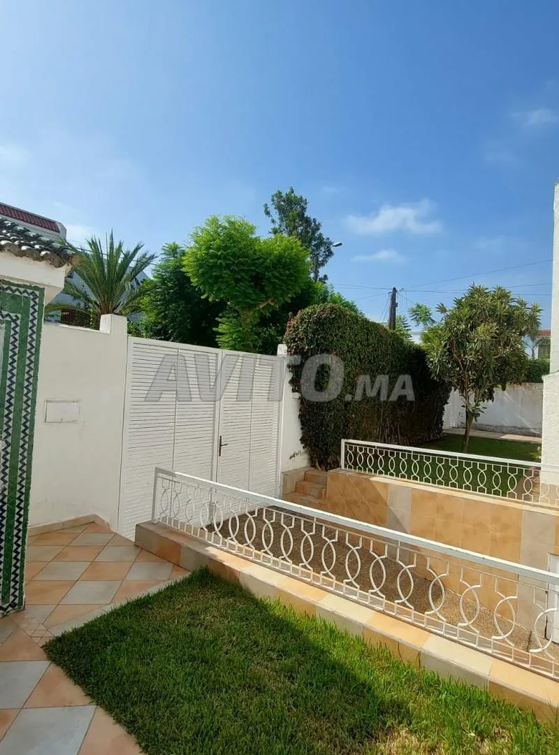 Vente d’une villa de 606 m² - Bir Rami Est