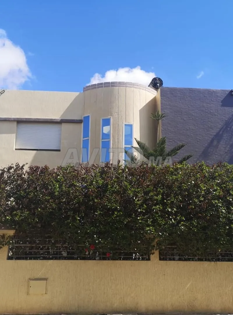 Villa à vendre à Bouskoura