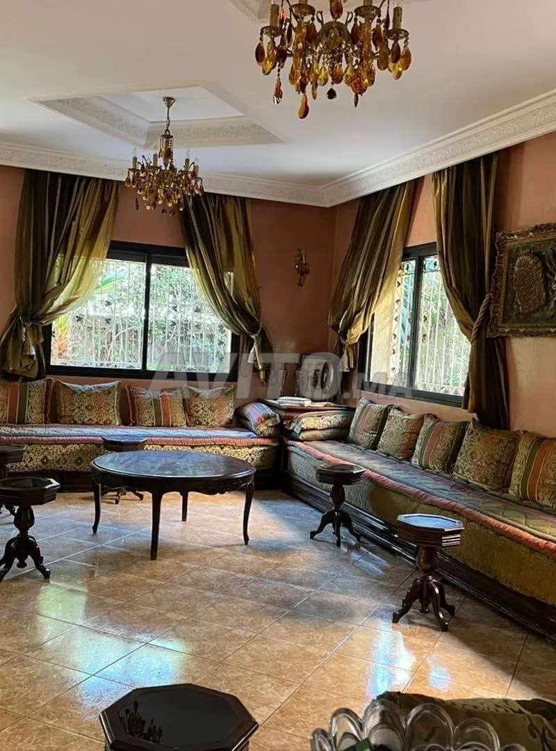 Villa 504m à Vendre à Mers Sultan carti de palais