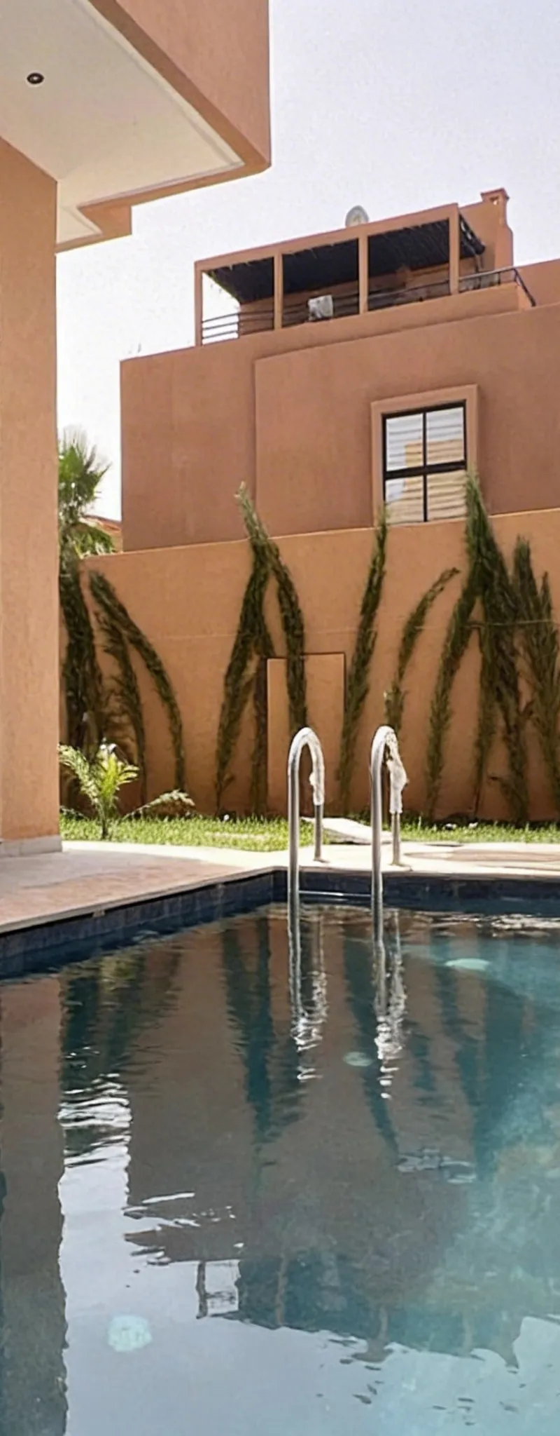 Villa de luxe 4 suites à vendre à Chrifia