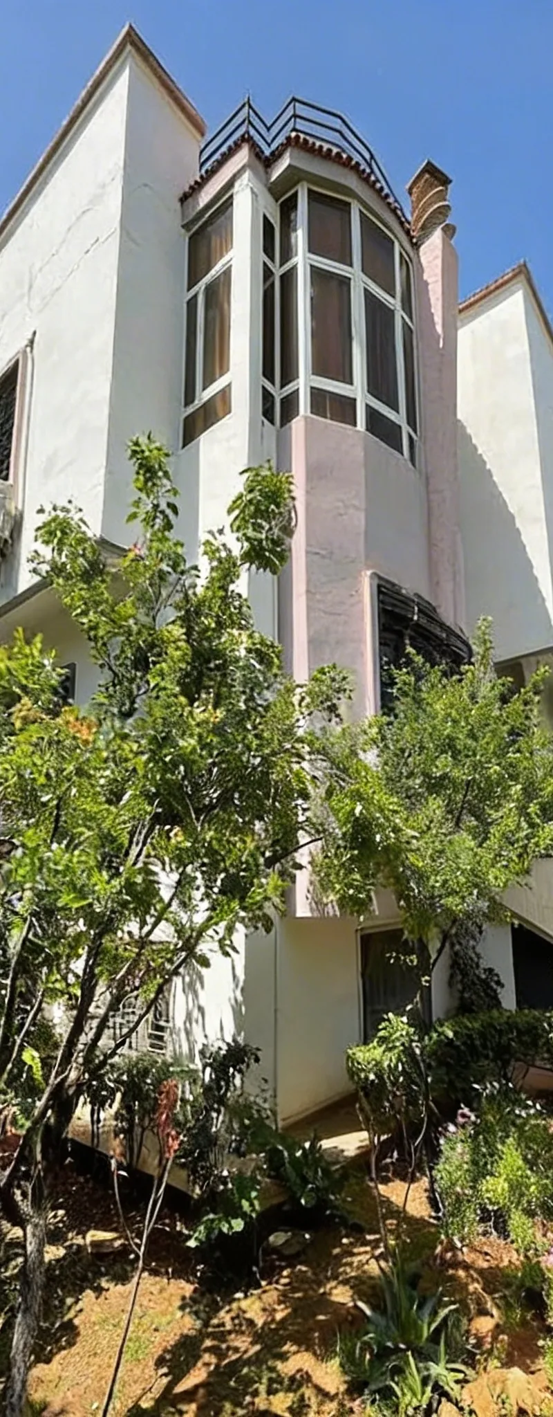 Villa Spacieuse à Vendre Quartier Youmn, Meknès