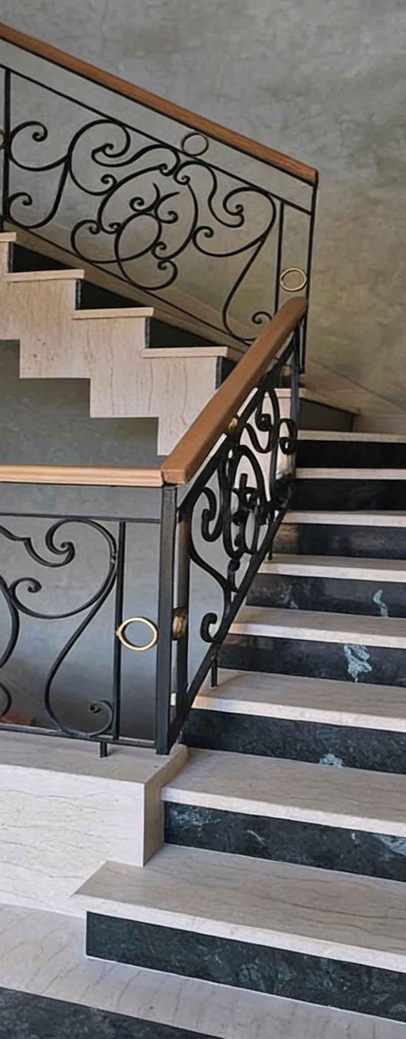 Villa Neuve sur PRESTIGIA à Vendre