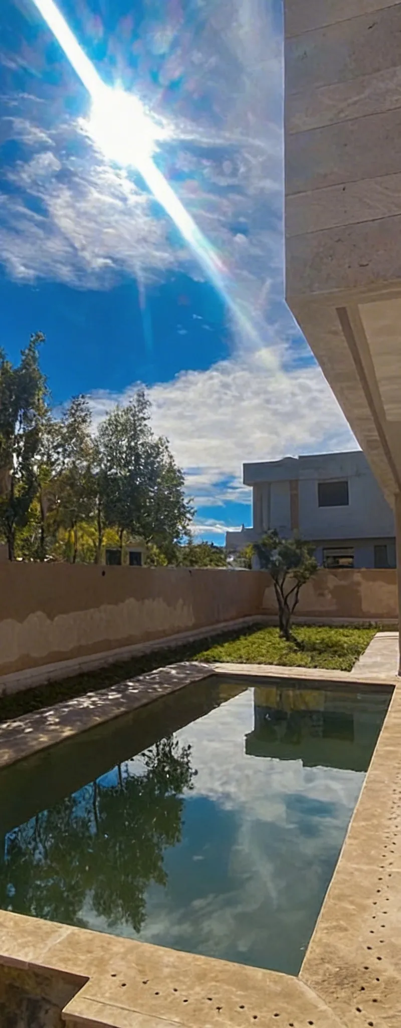 Villa moderne avec piscine disponible d’ici 3 mois