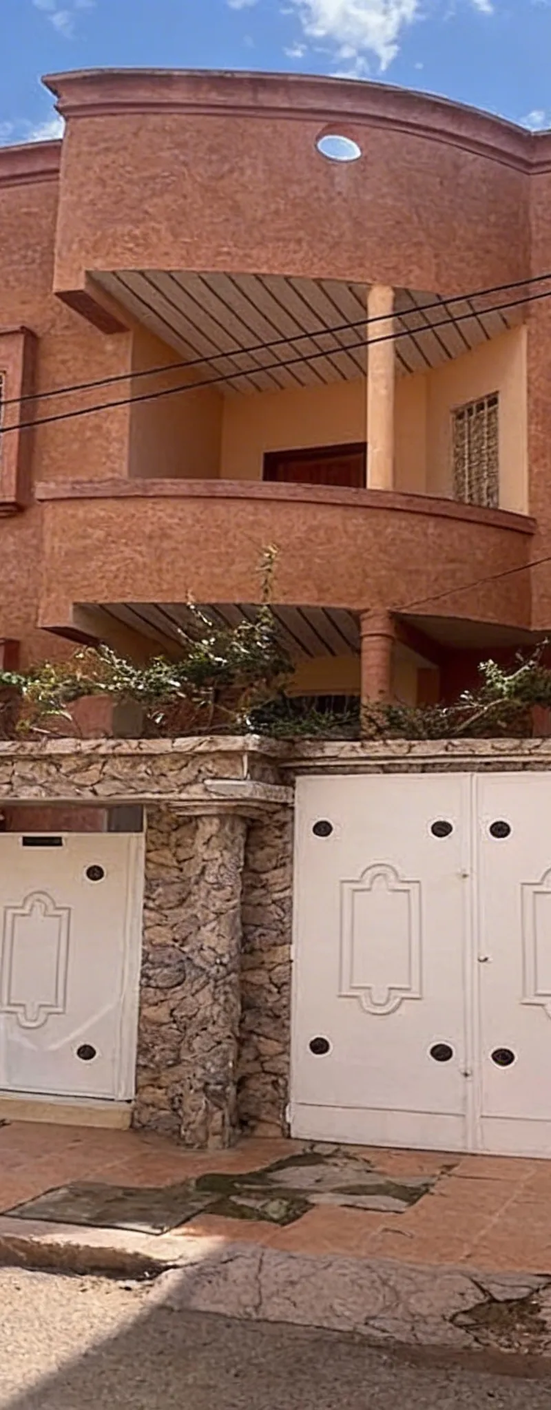 Villa à vendre à Oujda, quartier Zitoune, lotissement Ben Moumen