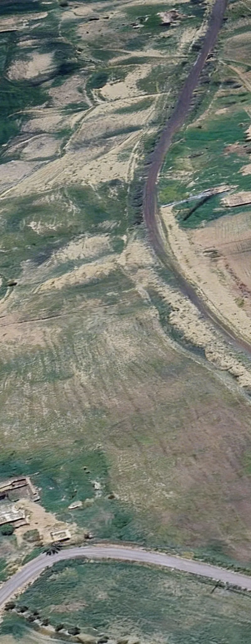 Quelques hectares titrés sur la route principale