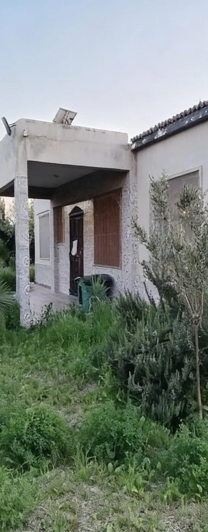 2 Villas et étables pour vaches sur 3 hectares à Thier Fonsi 480 millions