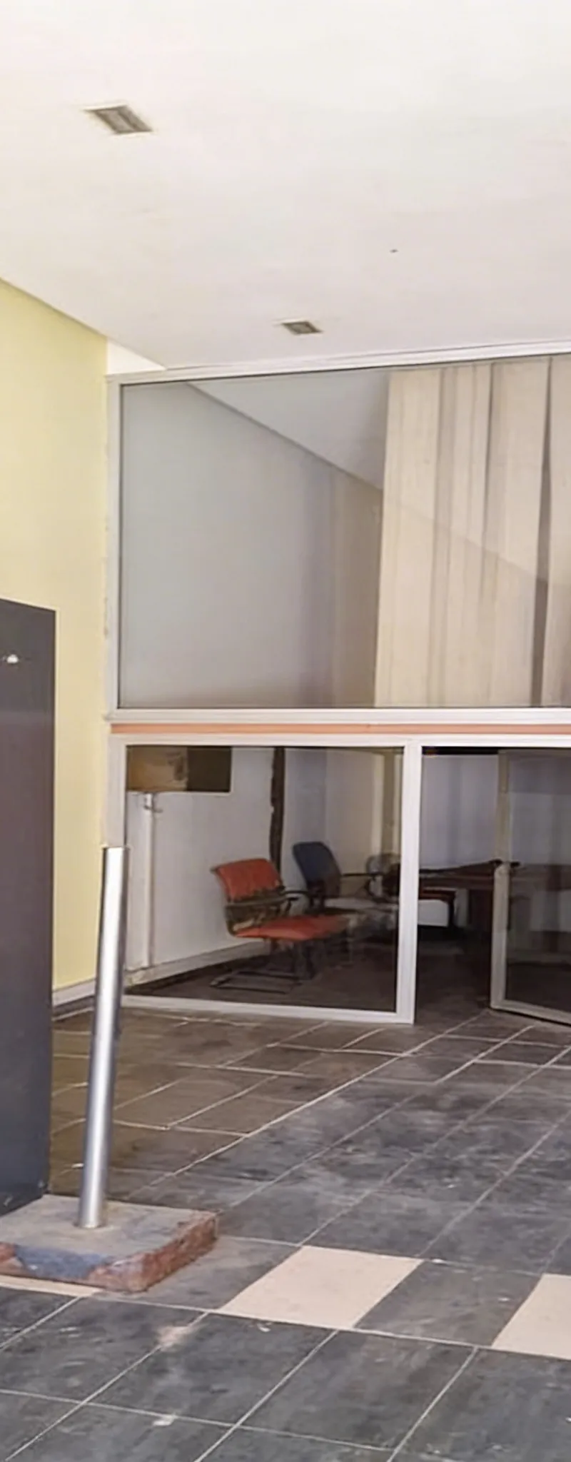 À vendre magasin showroom commercial