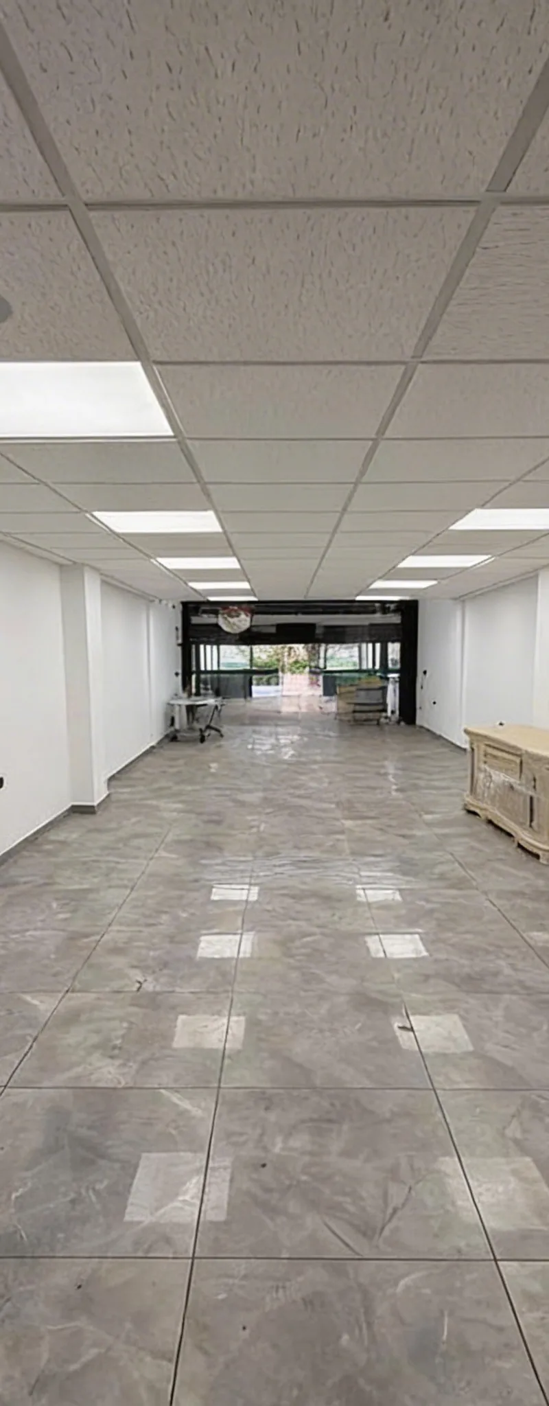 Magasin à vendre–Résidence Les Orchidées