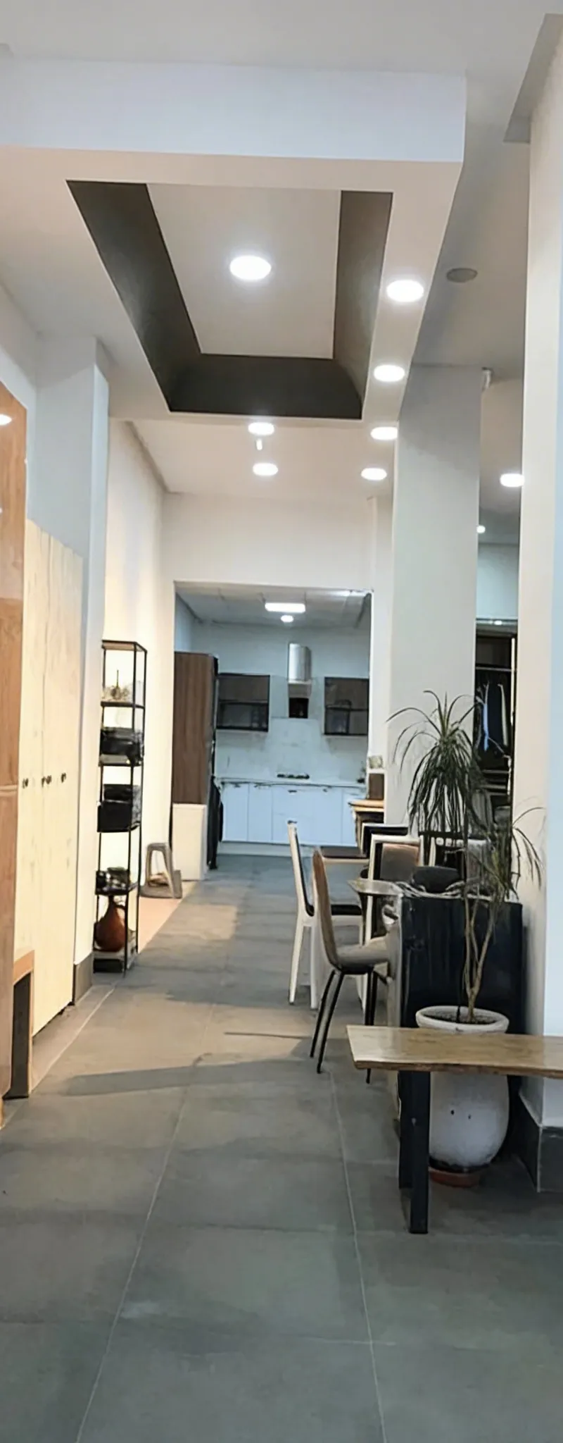 Magasin commercial de 150m à vendre pret de 2mars