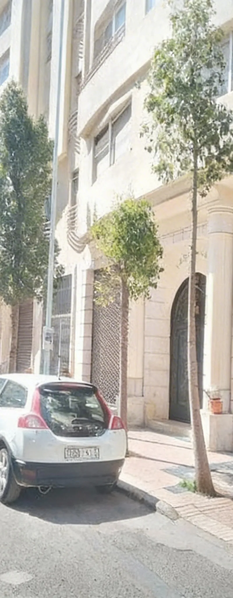 À VENDRE MAGASIN ET STUDIO MAARIF CÔTÉ TWINS