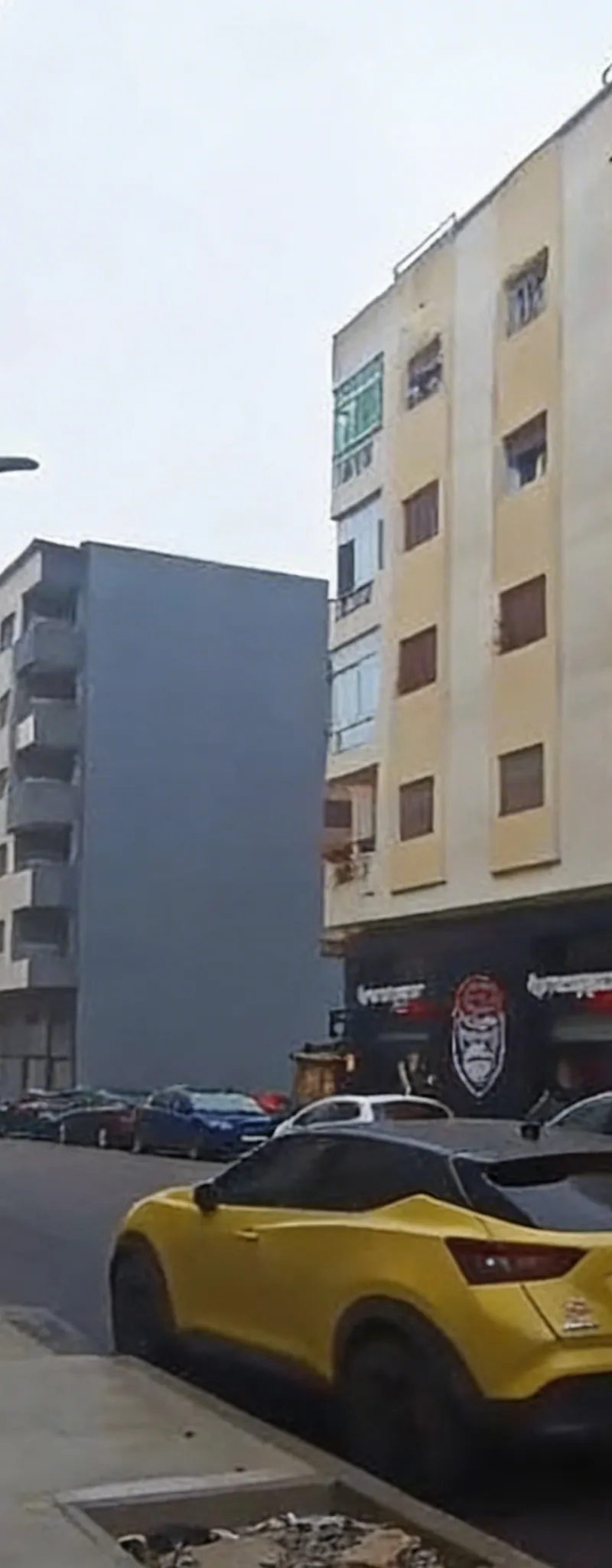 Local équipé hammam 45 m² près de Douha route de Rabat