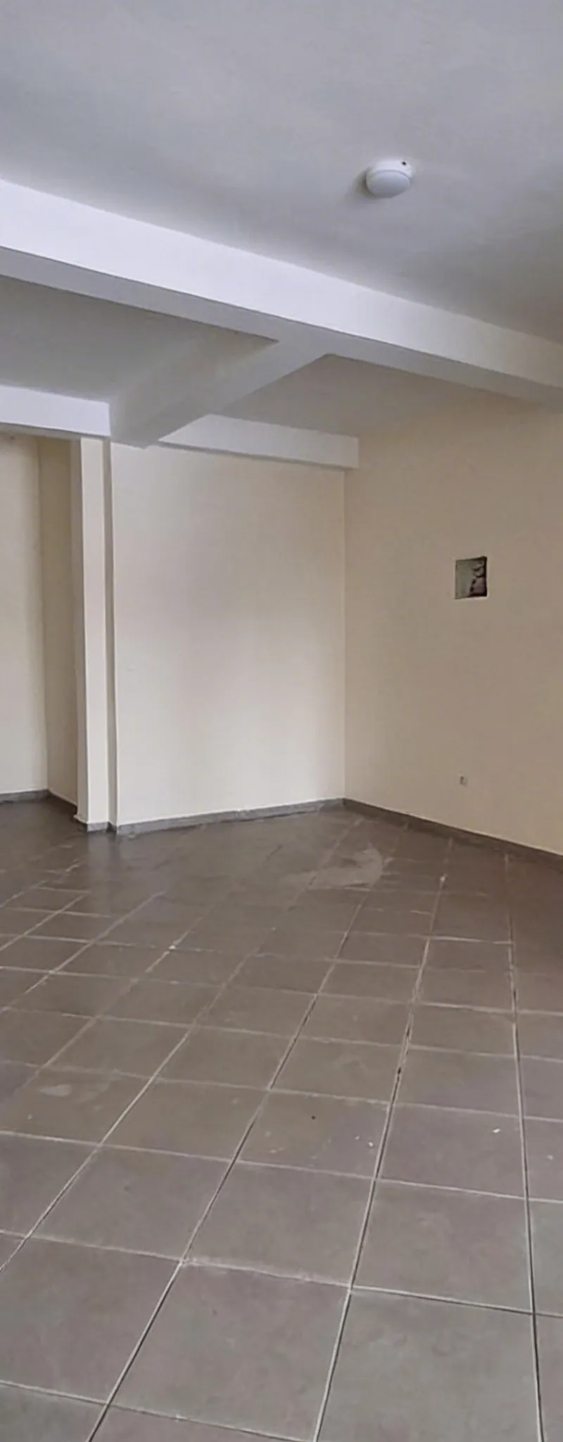 Garage 62 M2 Haddada, sur double voie