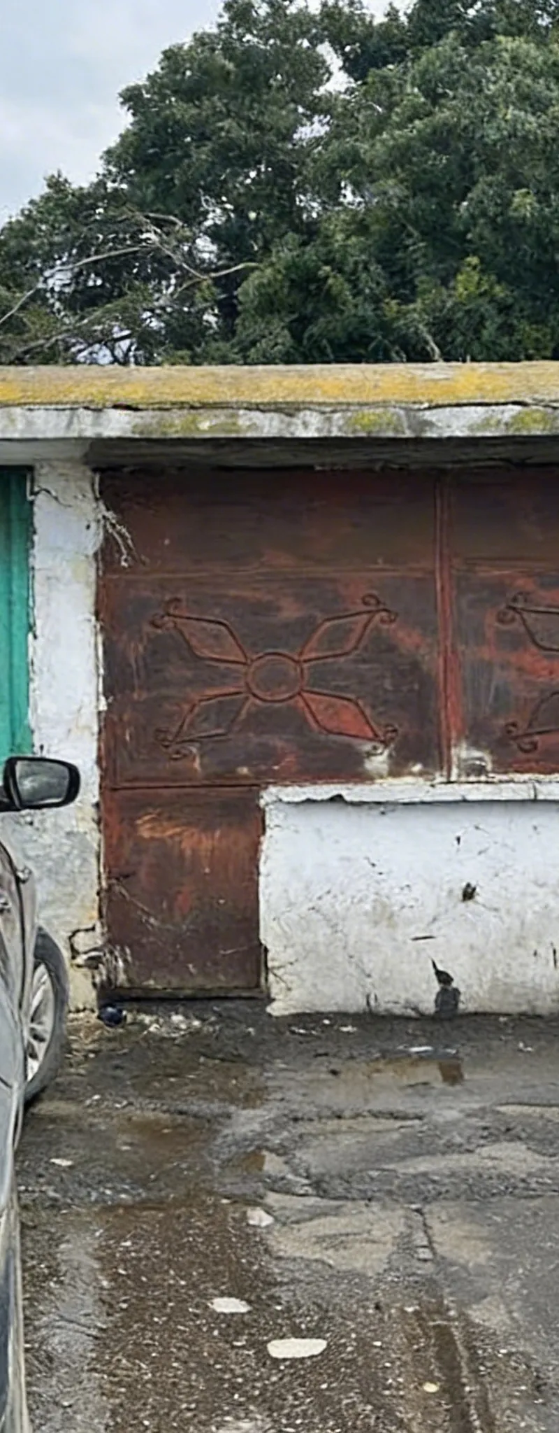 Garage à vendre Situé dans une zone commerciale