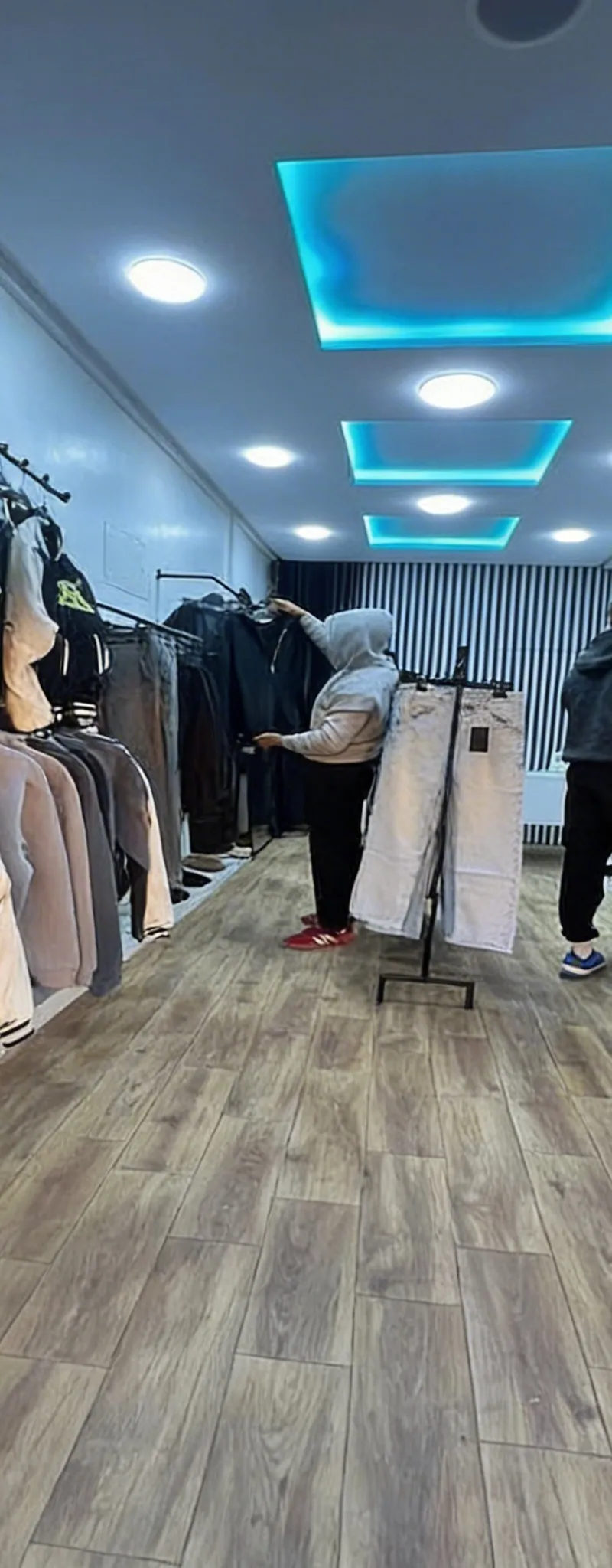 Magasin avec sa marchandise