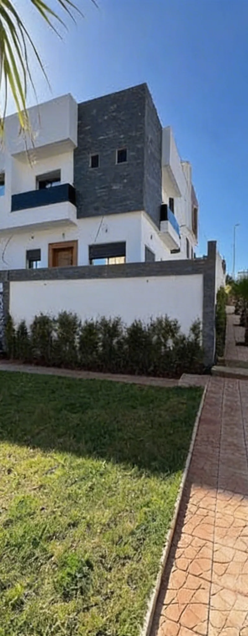 Villa neuve de standing à vendre Hay Riad