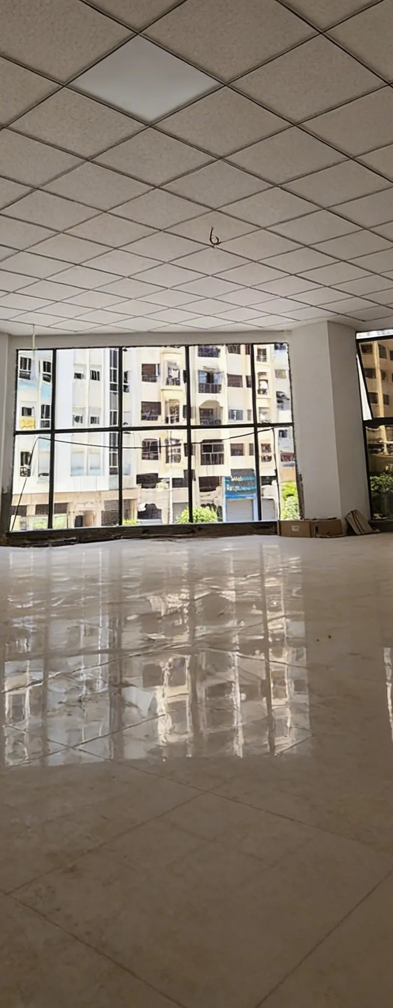 Plateaux bureaux luxe Avenue des Far