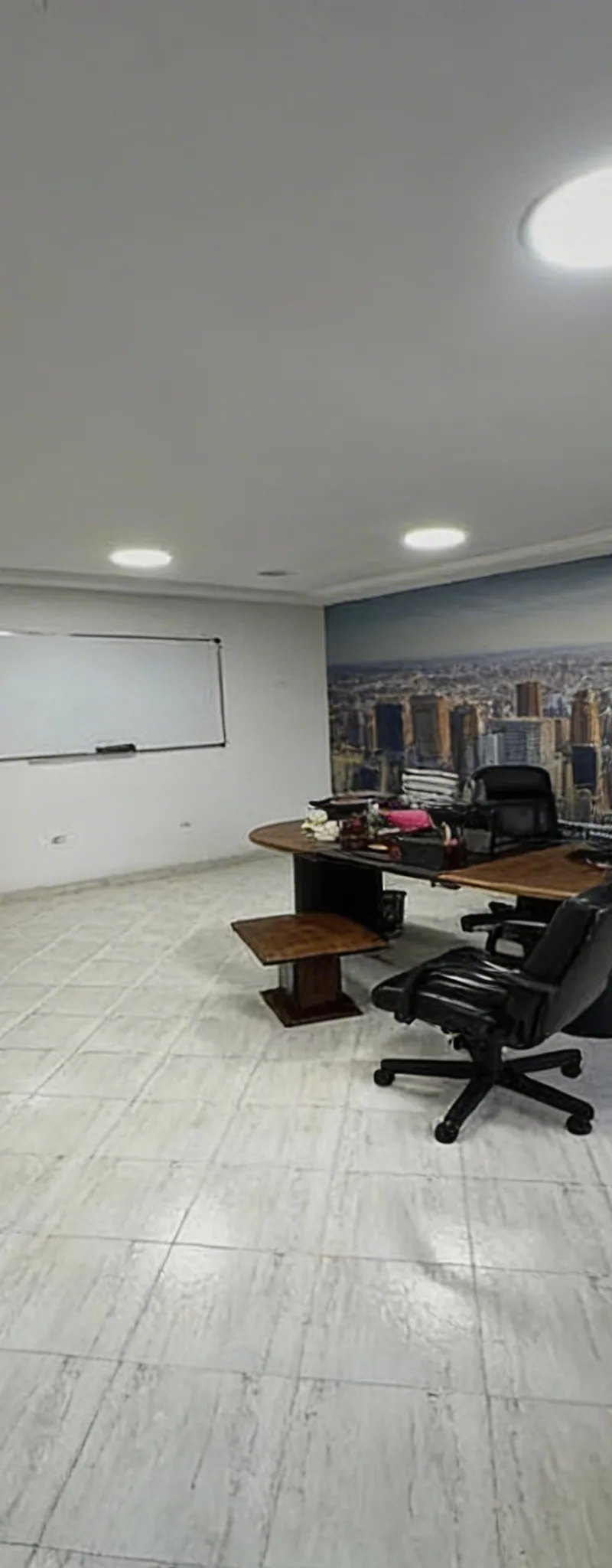 Plateau bureau à bv Mohamed 5 à côté du mohafada