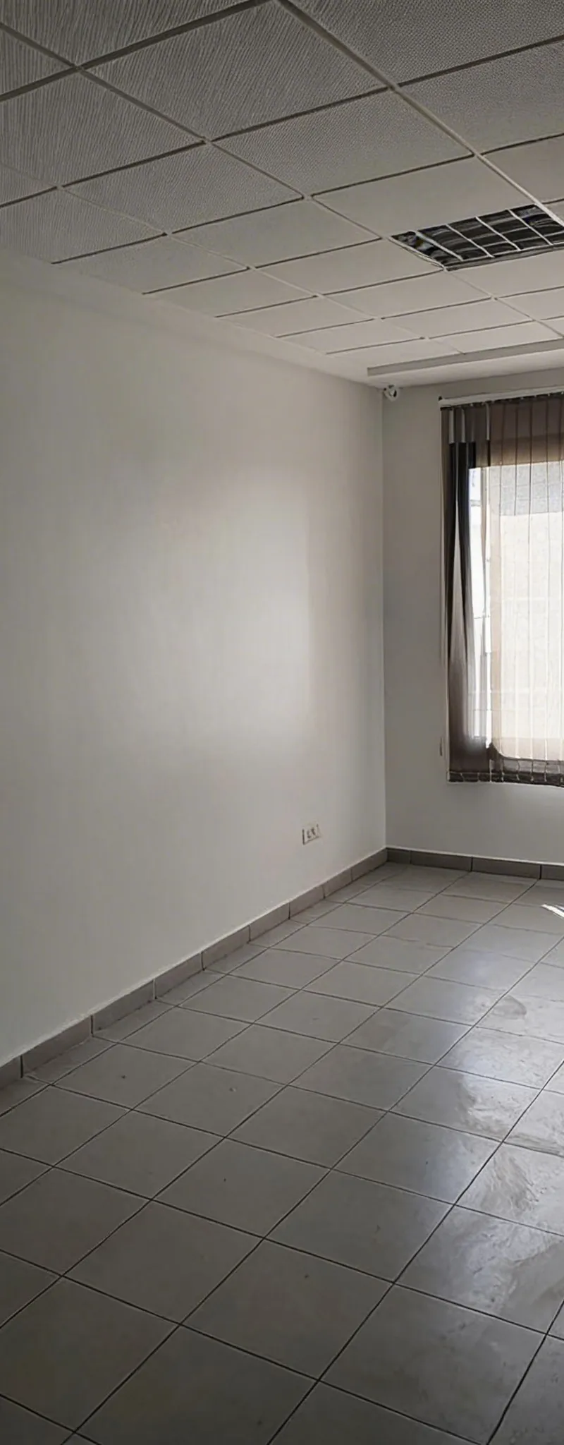 Bureau à vendre sur Abdelmoumen