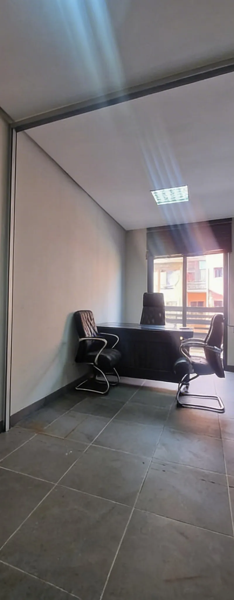 Vente joli plateaux bureaux vide