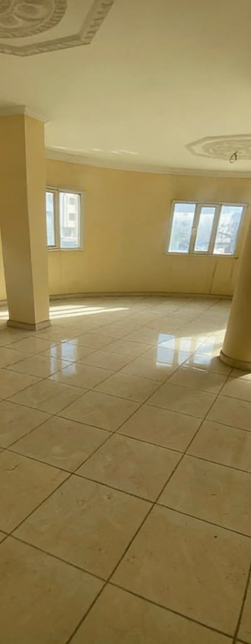 Bureau à vendre devant le rond-point Banque Chaabi à Ahlane