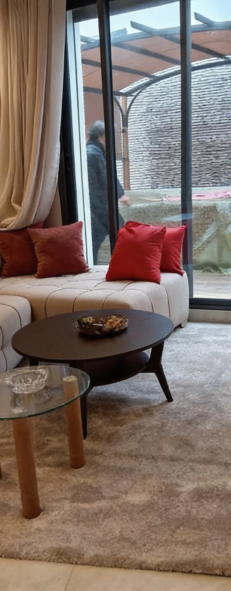 STUDIO MEUBLÉ MODERNE À LOUER SUR VAL FLEURI