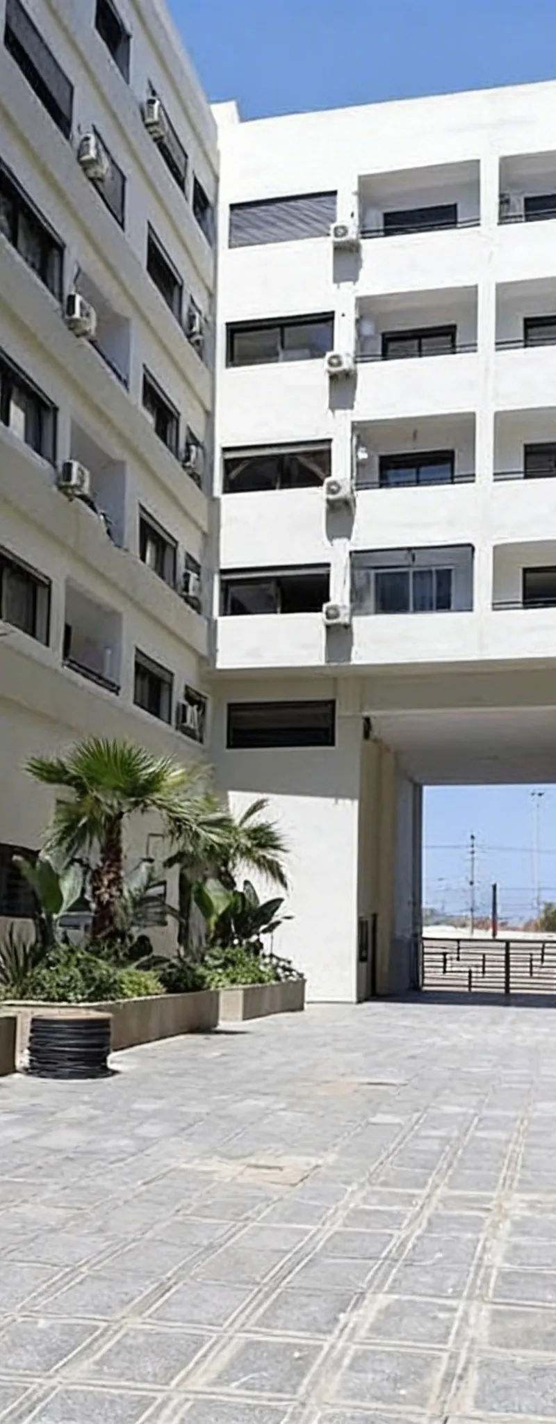 Location Studio 70M Vide
