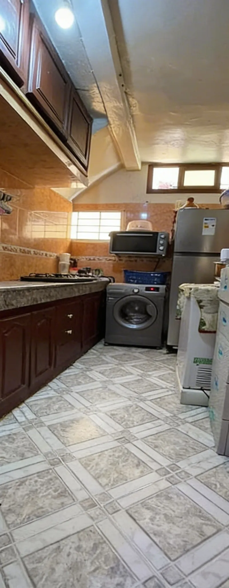 Appartement à louer pour 14 millions (caution) et 1300 dirhams (loyer)