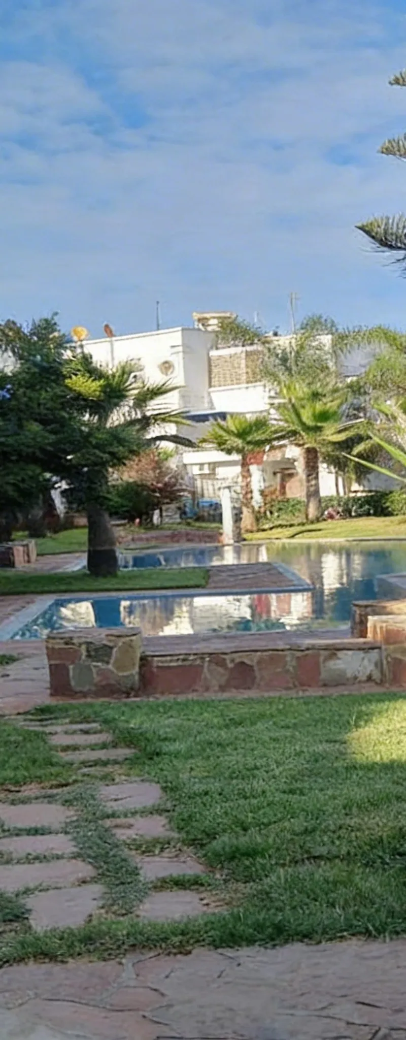 Belle Villa avec Vue sur Piscine