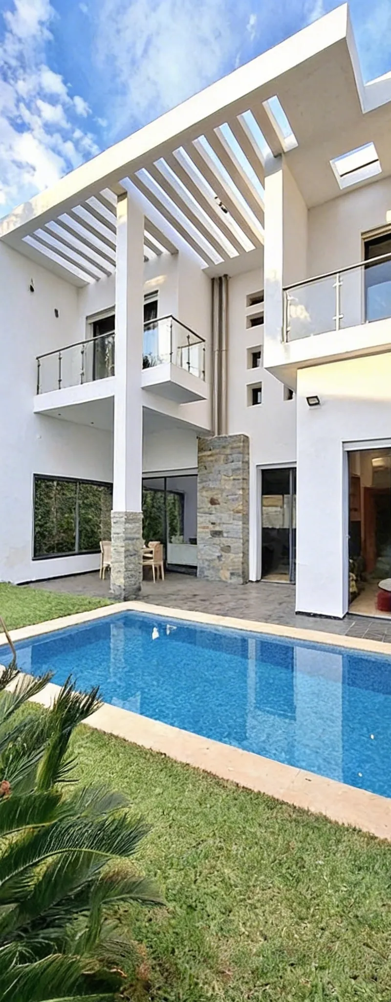 Superbe Villa à louer sur Colline à Bouskoura
