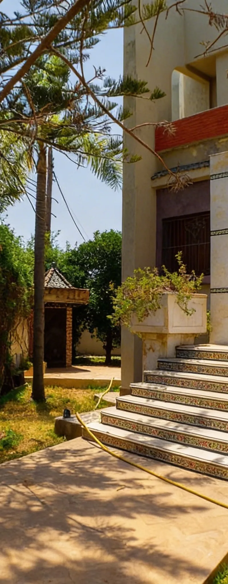 VILLA COIN 700 m² SUR BOULEVARD USAGE COMMERCIAL
