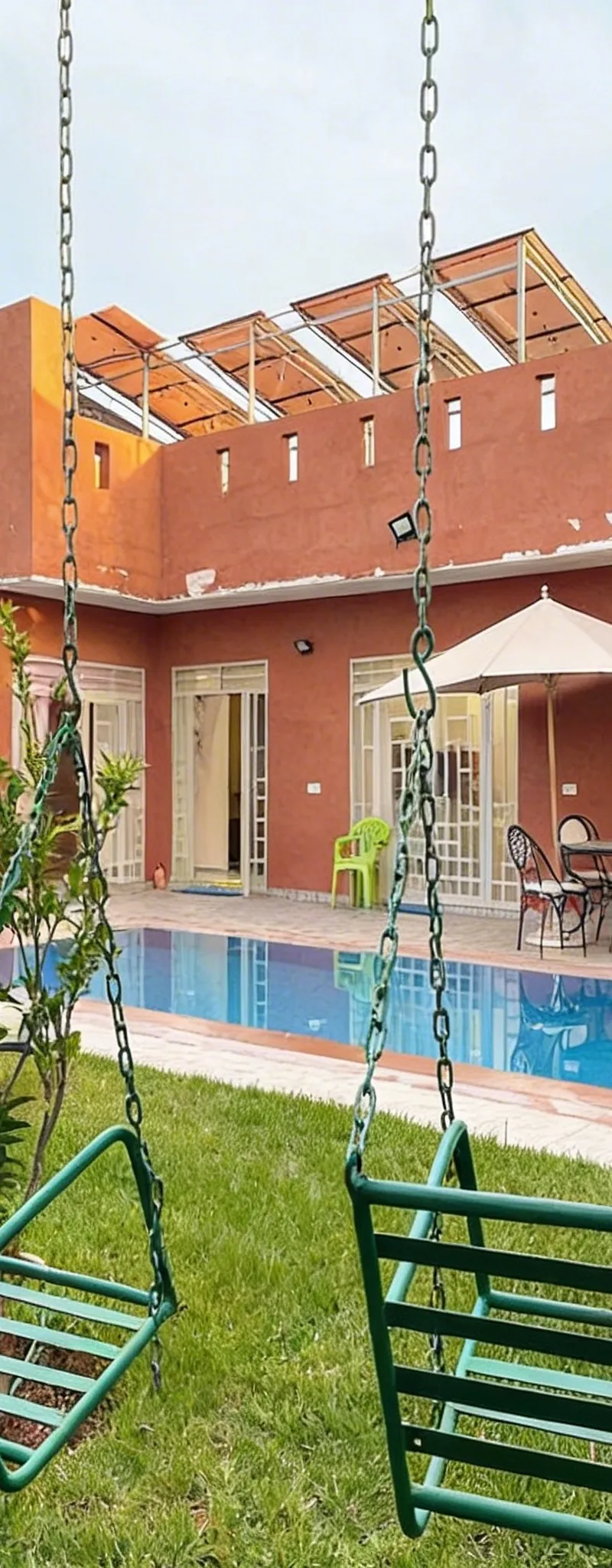 Villa 3 chambres piscine privée wifi fibre & park