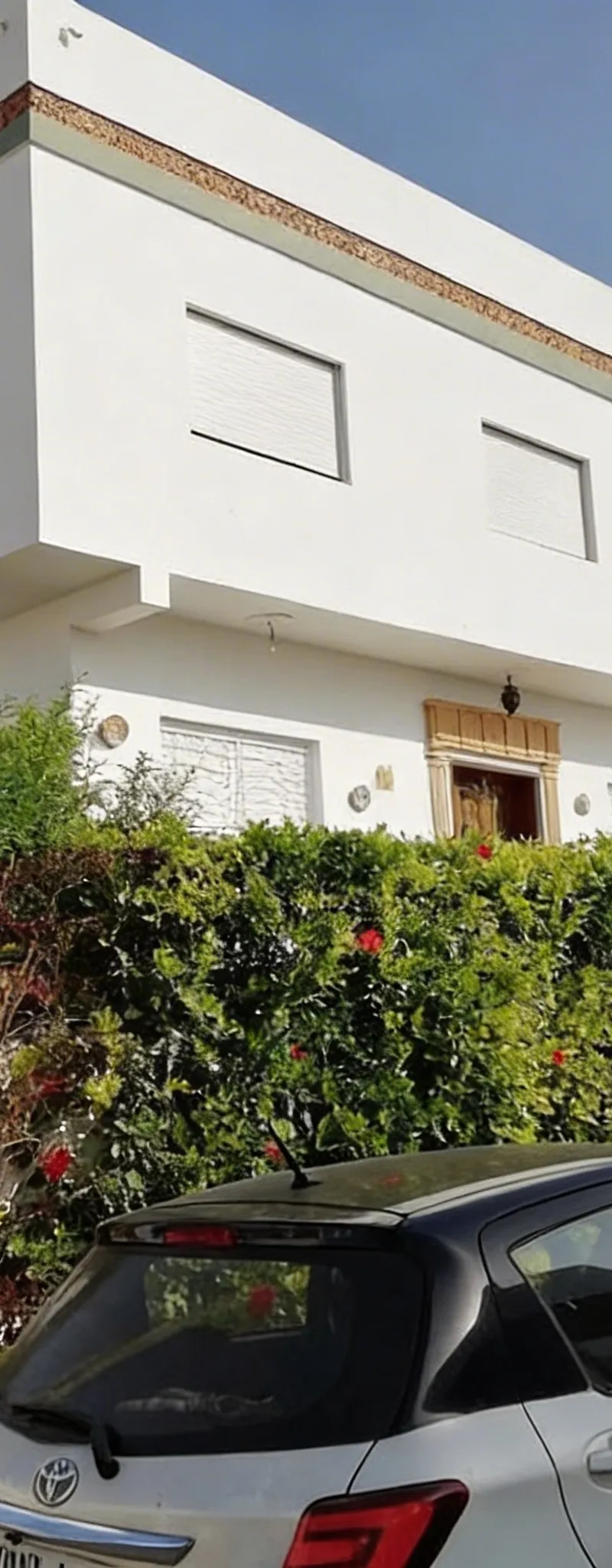 À louer le haut d'une villa avec terrasse