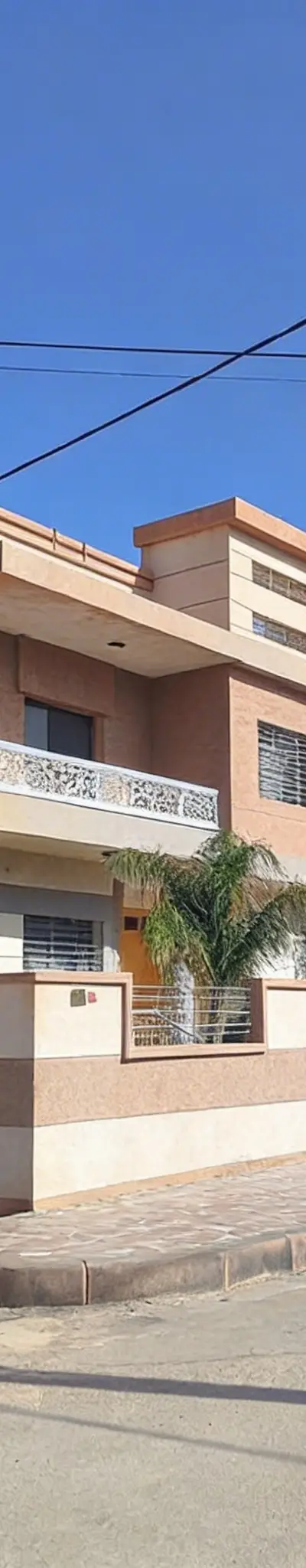 TRES JOLIE VILLA
