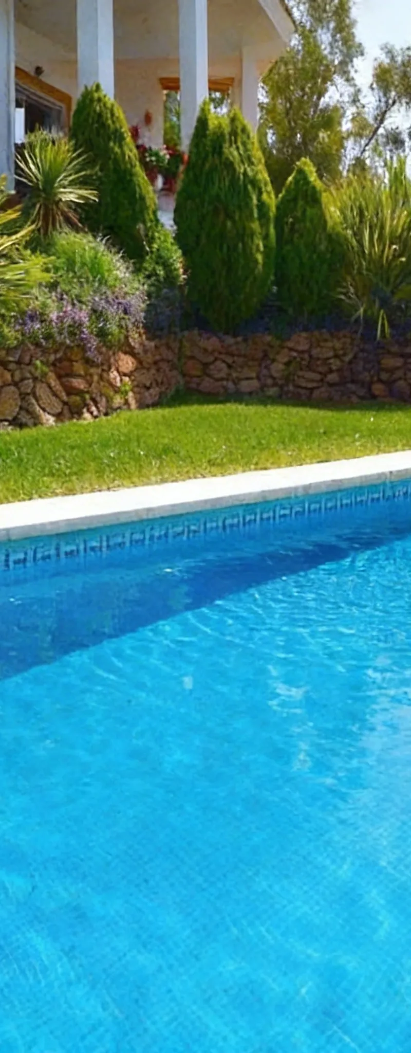 SUPERBE VILLA 1000M À LOUER À ANFA SUPÉRIEUR