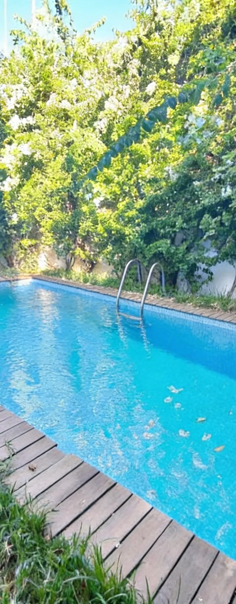 VILLA À LOUER À AIN DIAB AVEC PISCINE