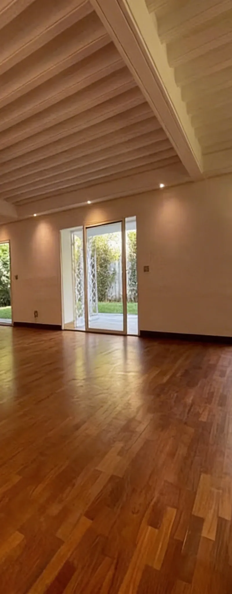 VILLA 900M DE LOUER A NFA SUPÉRIEUR