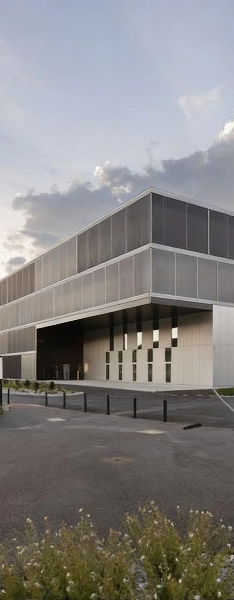 Showroom 2200 m² Ain Harrouda