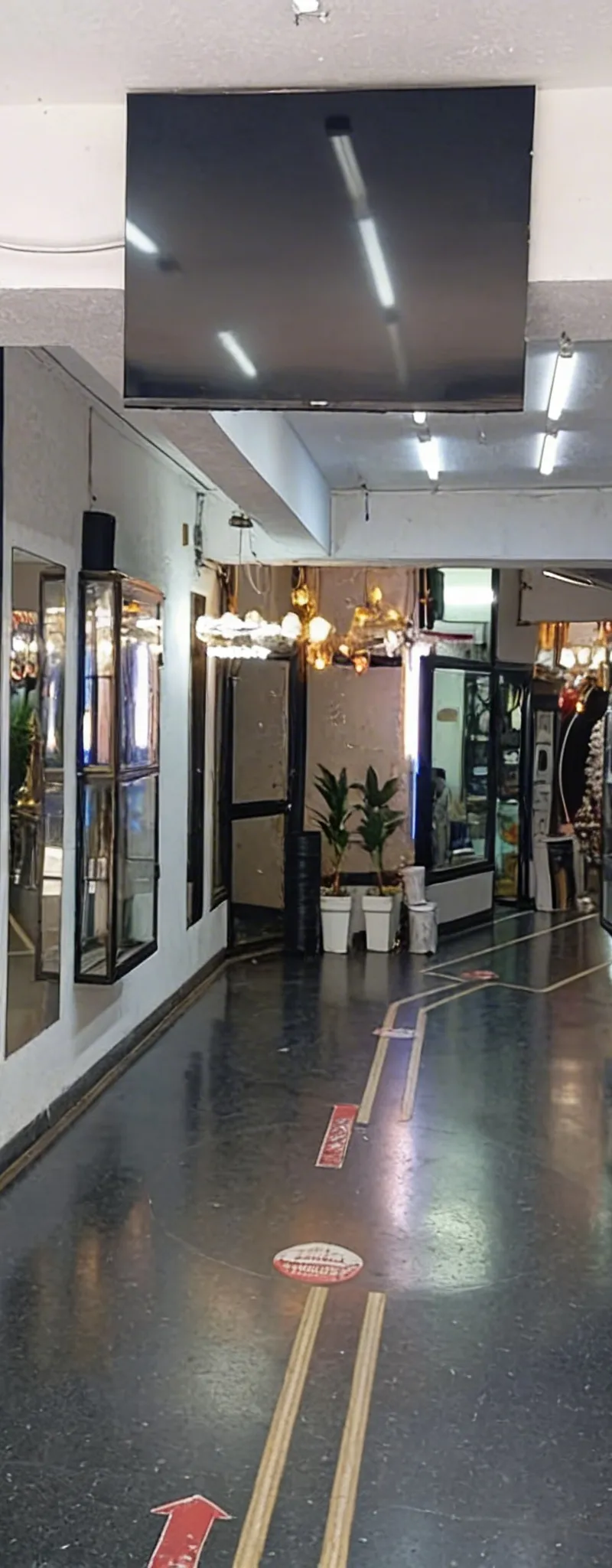 Showrooms/ magasins à prix uniques à Derb Omar