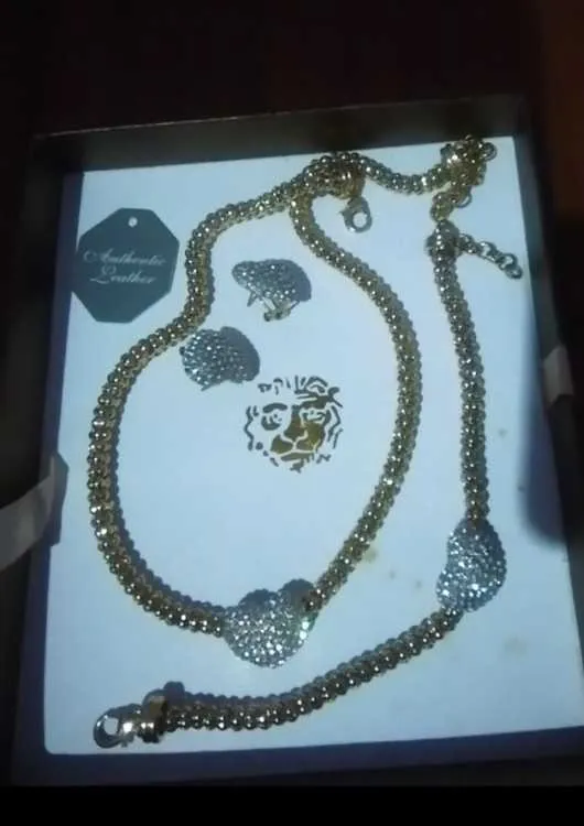 Collier et son bracelet