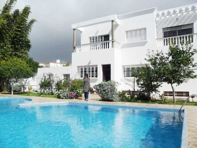 Location villa avec piscine à Souissi