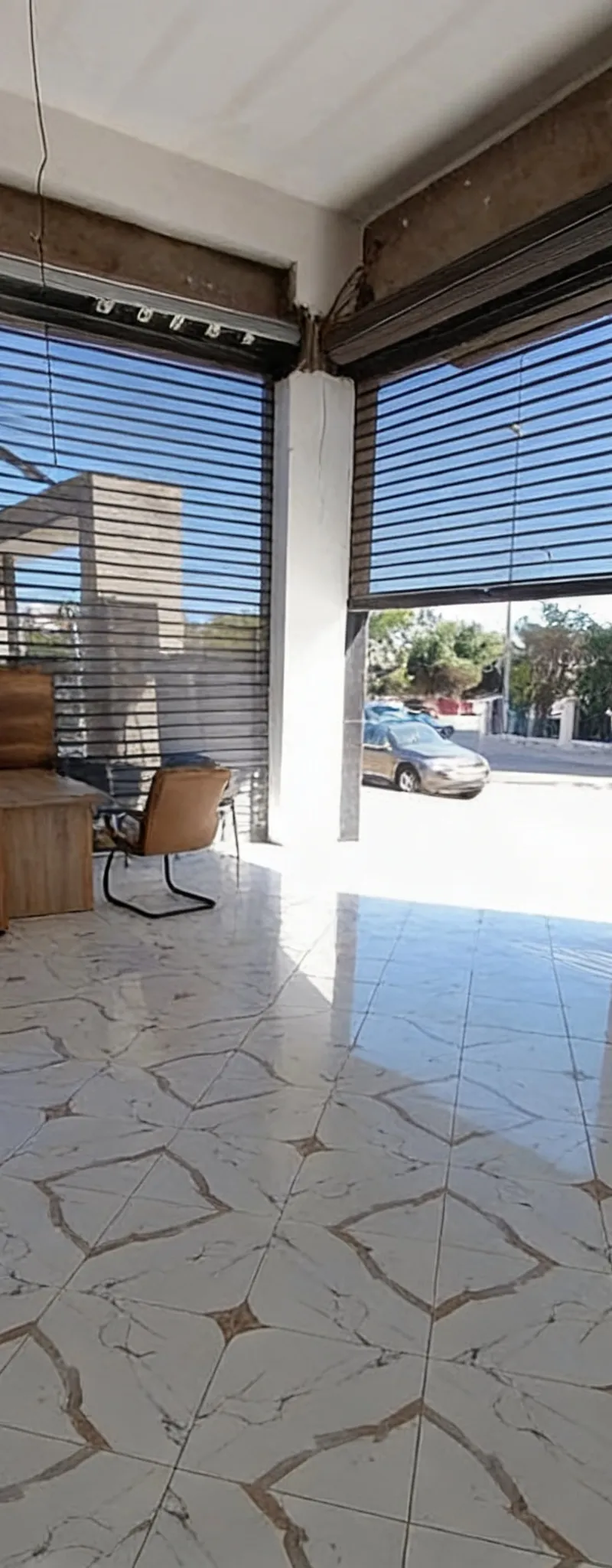 Local Autorisé Café et Terrasse de 50 m²