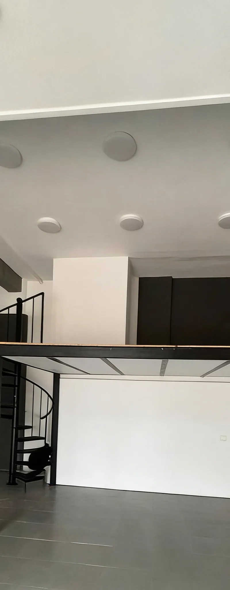 Magasin 50m² rénové à louer sur Av. Hassan 2