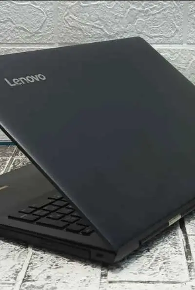 Lenovo i7 7eme double graphique Ram 8 dis 256 SSD