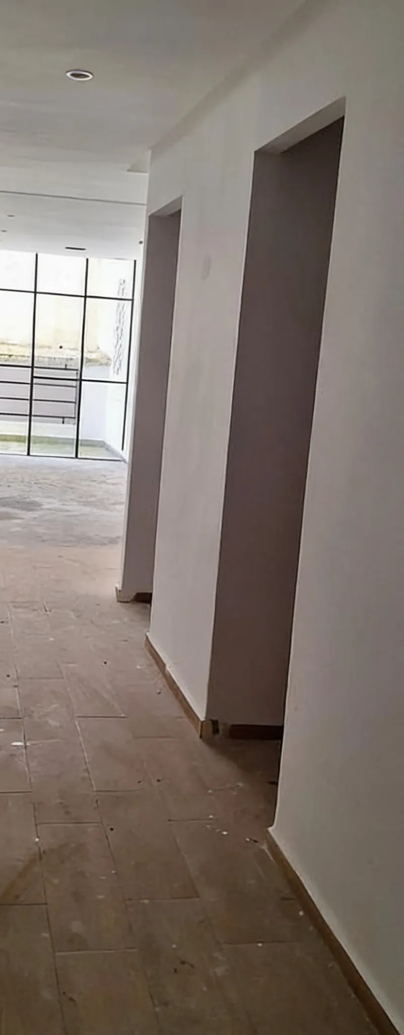 Magasin à louer à Agdal avec cour aménagée