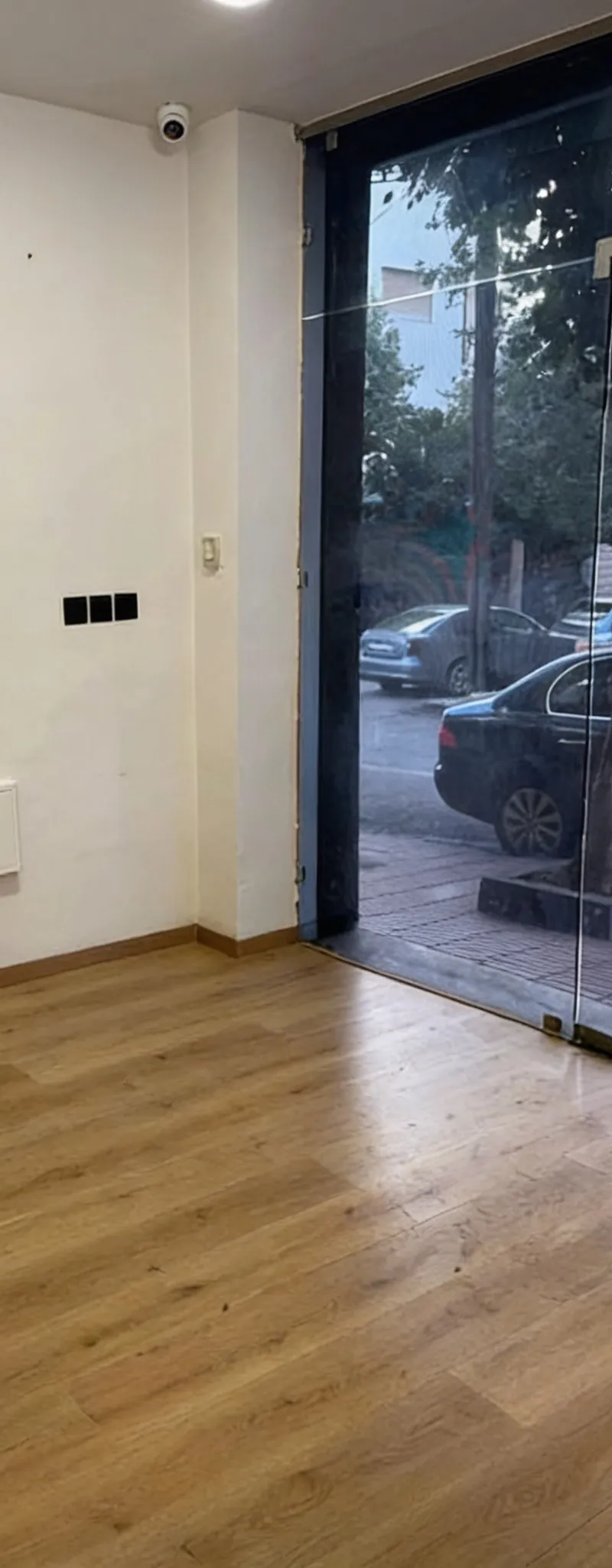Magasin 108m2 à louer à 2Mars