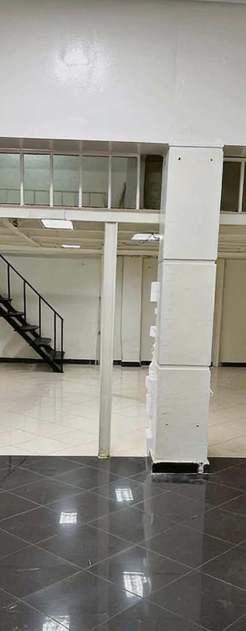 Magasin 190m2 à louer à 2Mars