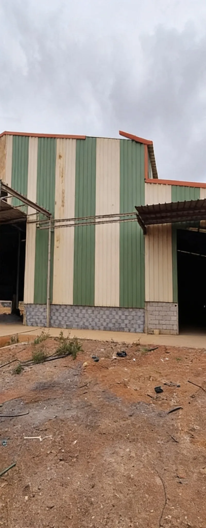 À Louer – Entrepôt de 2 600 m² à Skhirat