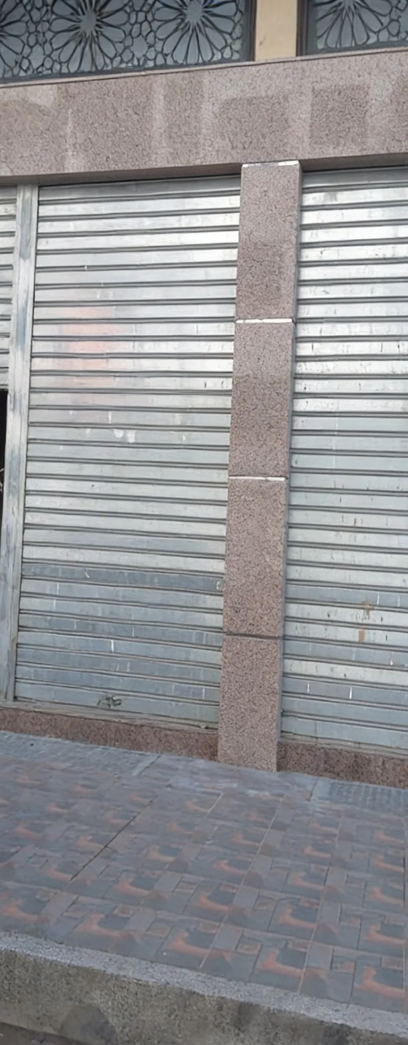 Magasin 102 m2 à louer à hay alwroud Sidi Maarouf